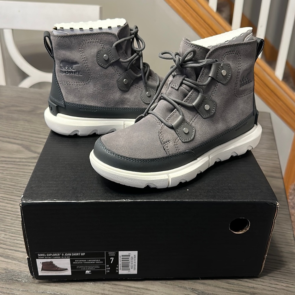 Sorel Explorer II Joan Short Size 7